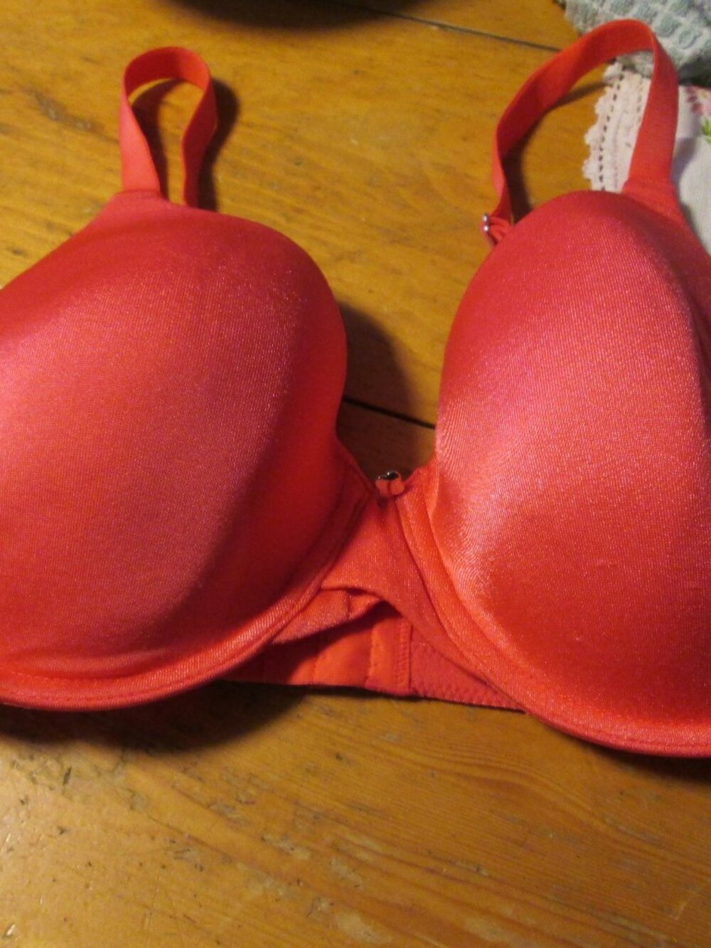 Breezies  underwire comfort plunge bra 38 B cherry pinkish